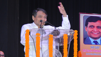 Vaikunth Mehta Lecture: Prabhu assures of Modi’s support