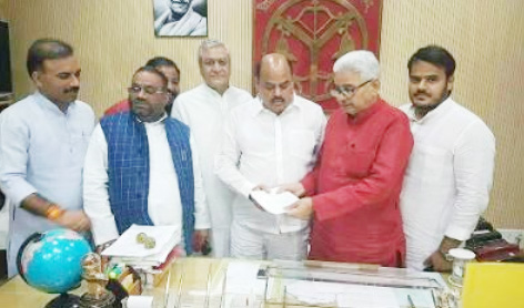 UP: Co-op strong man Jaiveer joins BJP