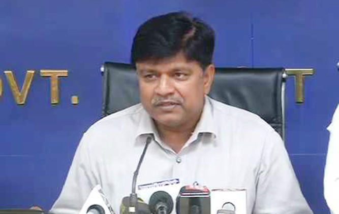 Kejriwal frees Gautam to have him focus on co-ops