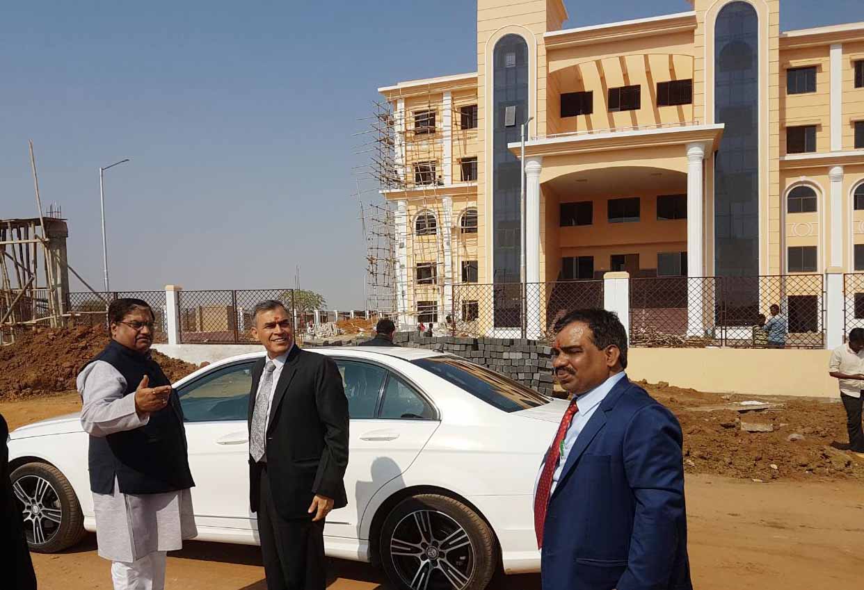 Nabard Chief visits Apex Bank building