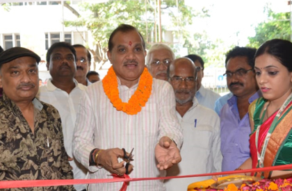 Savoring Litti-Chokha Yadav lauds co-op movement of Bihar