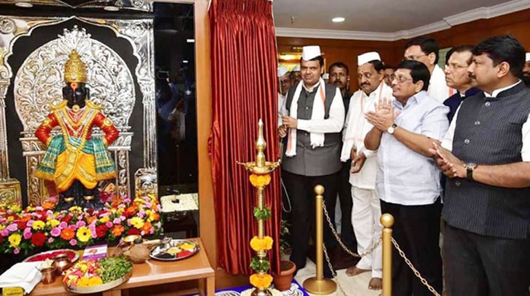 MSCB: Fadnavis installs Lord Vitthal’s idol