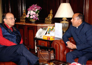 Himanchal CM bats for co-op banks before FM