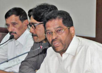 RBI discriminates against co-op banks: Kumar