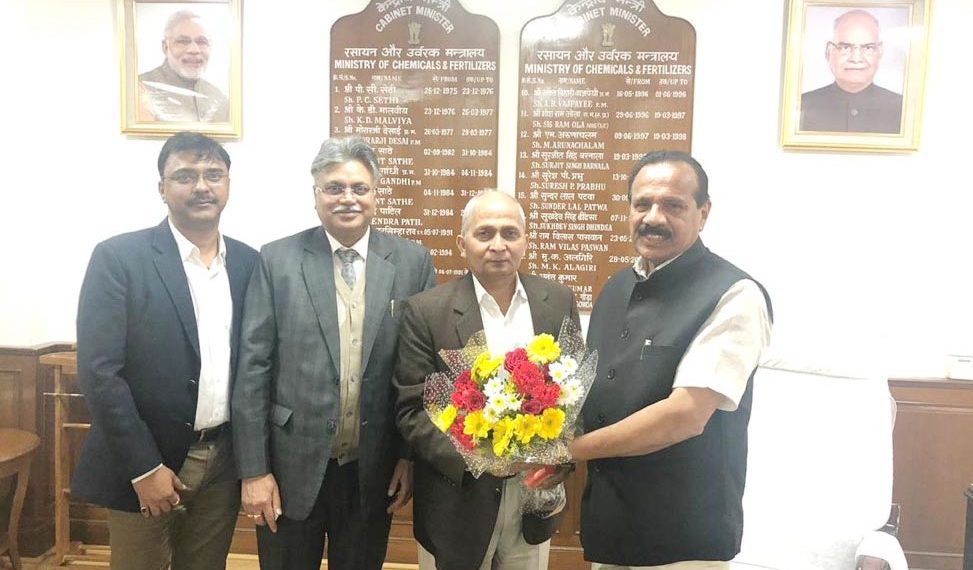 IFFCO: Kumar meets Gowda & Rupala