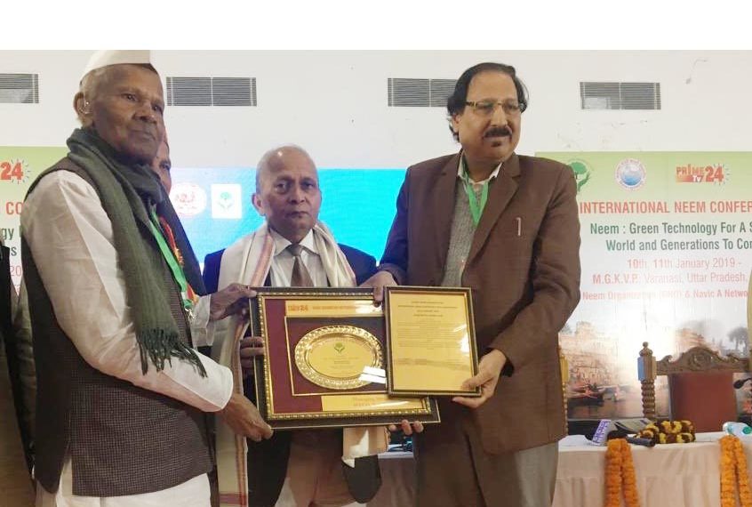 Kashi Vidyapith bestows “Neem Ratna Award” on IFFCO MD