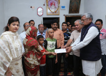 Pulwama attack: Chikhli Urban Co-op Bank gives Rs 1 lac each to families