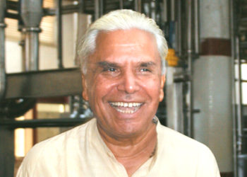 Bhatol quits BJP, to contest LS election on Cong ticket