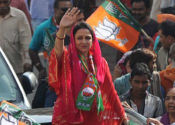 Dream girl seeks votes for Radha Mohan