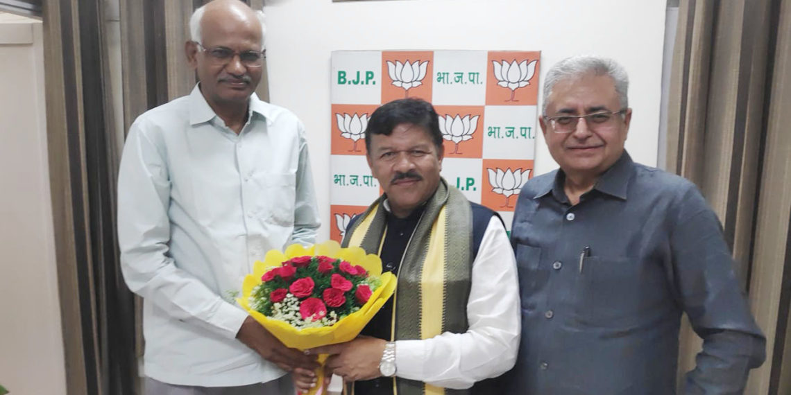 NCUI: CE meets BJP top guns, seeks support for co-op movement