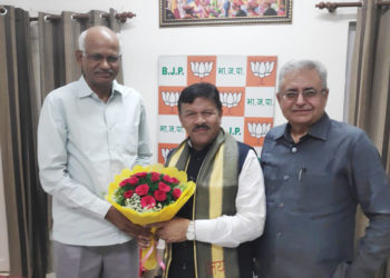 NCUI: CE meets BJP top guns, seeks support for co-op movement