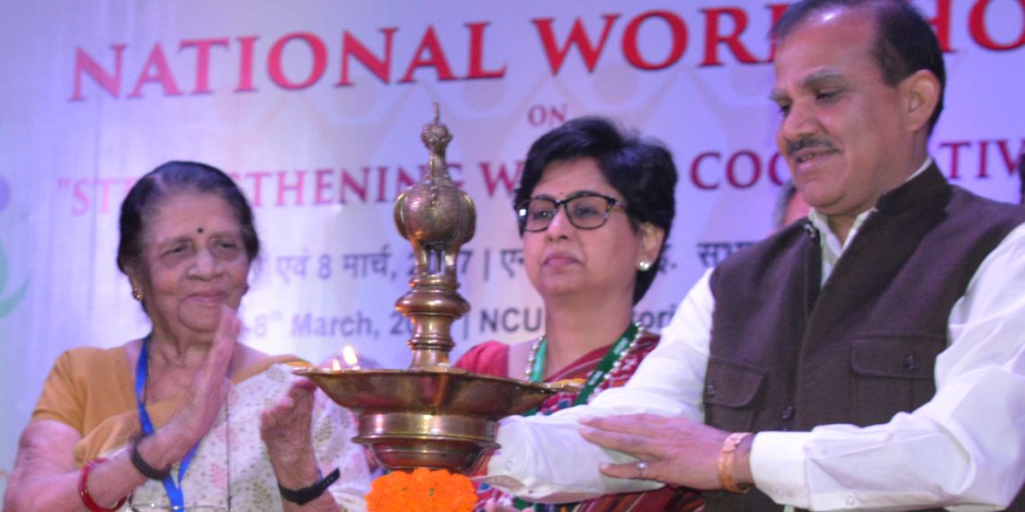 Condolences pour in; Chandra Pal, Awasthi & others pay tributes