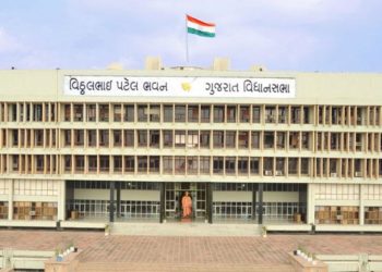 Guj govt trying to privatize co-ops: Opposition