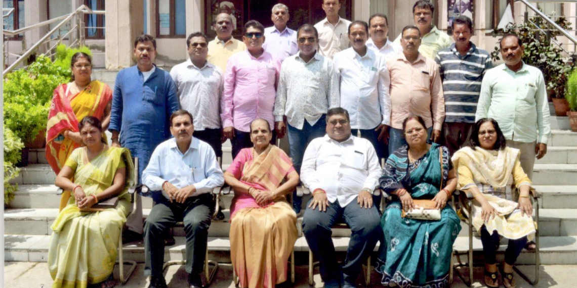 Ex-Minister asks rich co-ops to contribute to technology