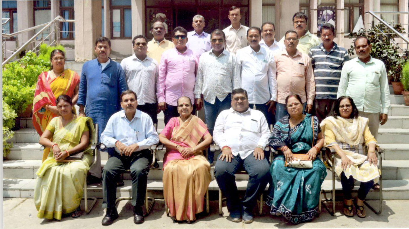 Ex-Minister asks rich co-ops to contribute to technology