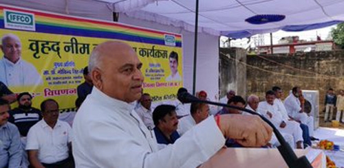 Minister participates in IFFCO neem campaign in Bhind