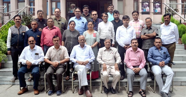 Amin showcases Gujarat’s credit co-ops in Delhi