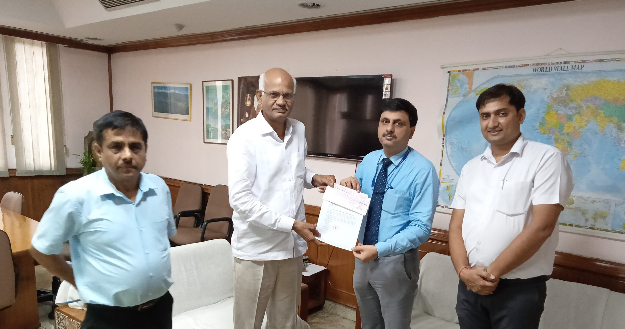 SVC Bank contributes to Co-op Education Fund