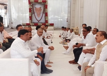 Sanghani bereaved; co-operators line up to pay tributes