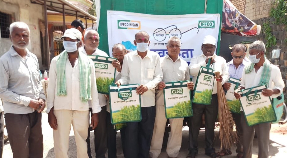 Led by biggies co-ops celebrate Mahatma’s birth anniversary