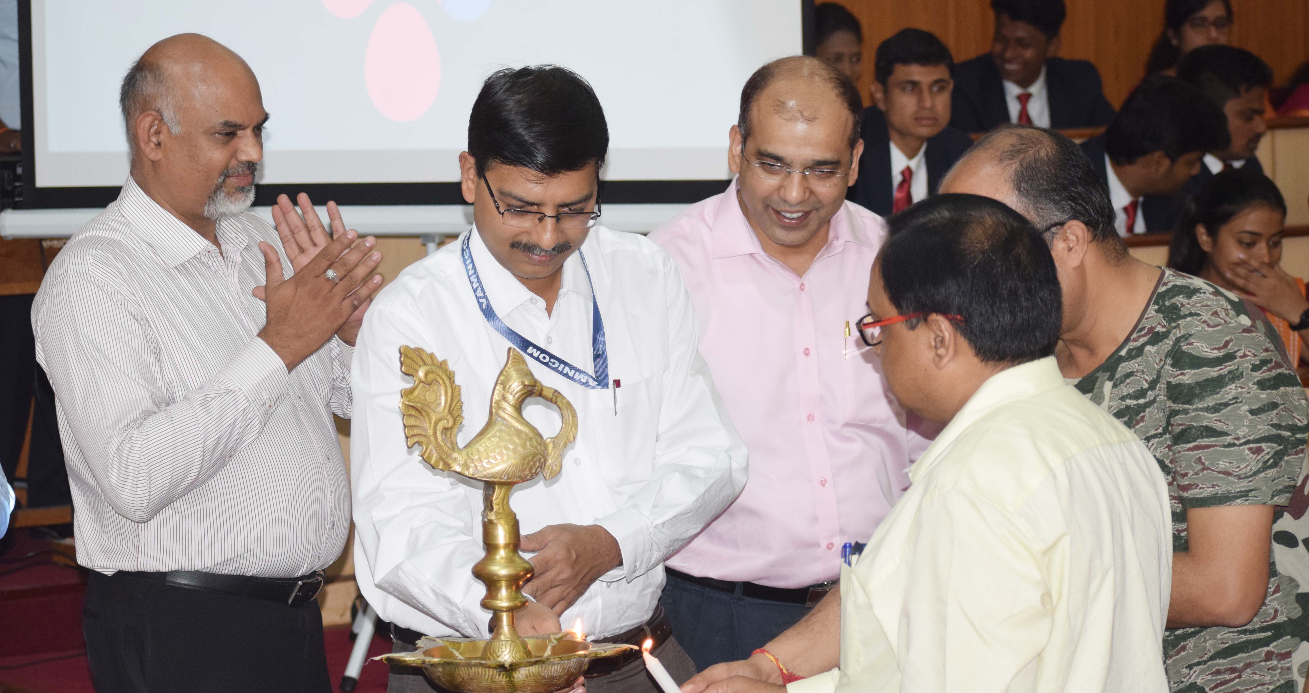 Vamnicom celebrates “Sutra-Alumni Meet 2019” with gusto