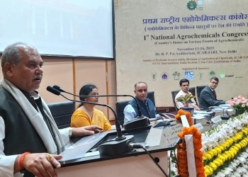 Tomar addresses National Agrochemicals Congress