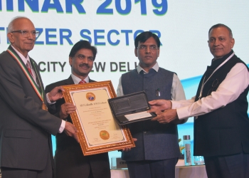 Dr Lal and Dr Nand win U S Awasthi IFFCO Award