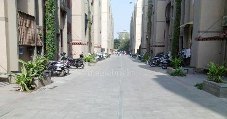 Complaint against Sakshat Co-op Housing Society, Ahmedabad