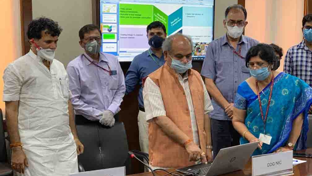 Tomar launches “Kisan Rath” App