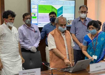 Tomar launches “Kisan Rath” App