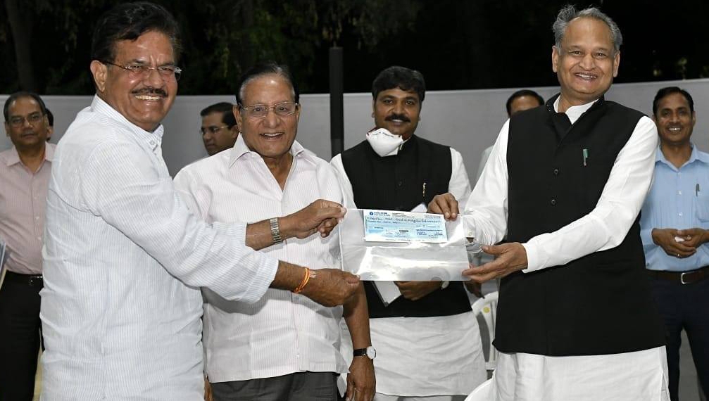 RAJFED contributes Rs 1 crore to CM Fund