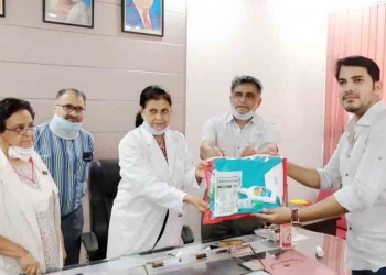 Chandra Pal’s son donates PPE Kits to doctors