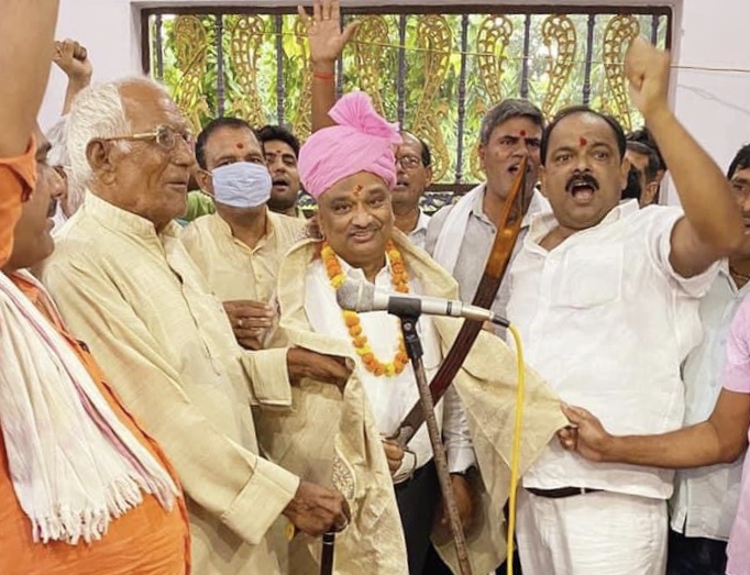 Sunil gets hero’s welcome on his victory