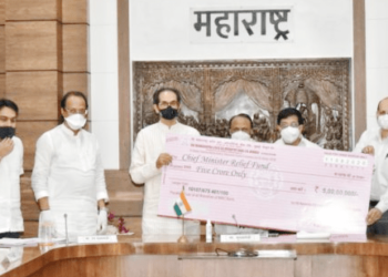 MSCB: Anaskar hands over Rs 5 crore to CM Fund