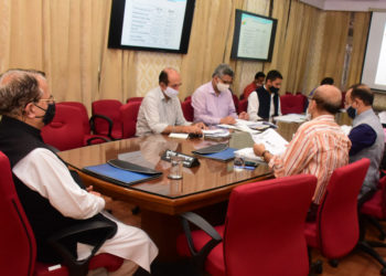Himachal Minister reviews co-op dept functioning