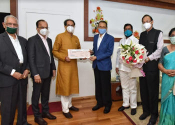 Saraswat Bank donates Rs 1 crore to CM Relief fund