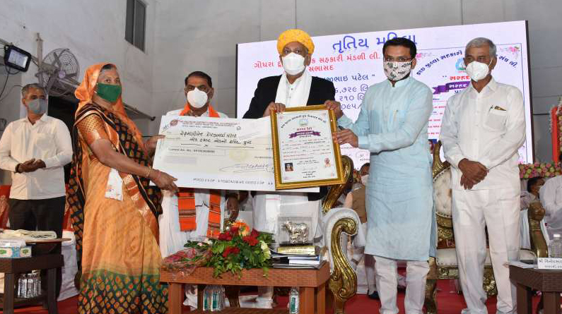 Kutch farmers to be incorporated into dairy co-op network