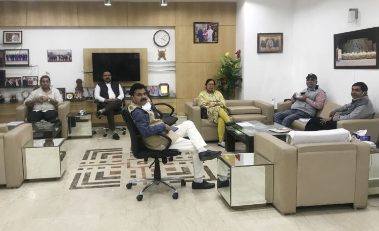 Mehta bows out of race, Dabas & Nair remain lone contestants