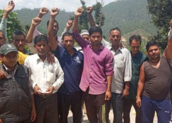 Villagers agitate to have a branch of Pithoragarh DCCB