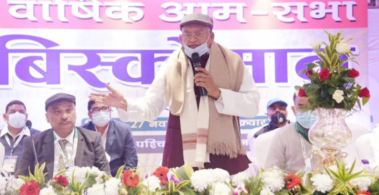Sunil ensures Minister’s presence in AGM; Amrendra lauds Biscomaun