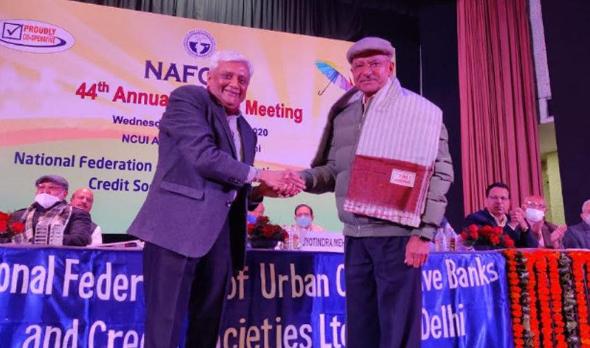 Mehta felicitates Mudit Verma on his victory to NCUI