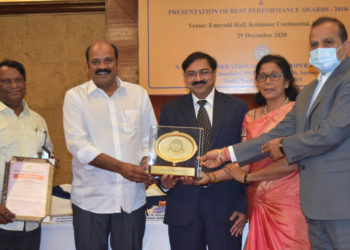 Chintala gives out Nafscob awards to successful co-ops