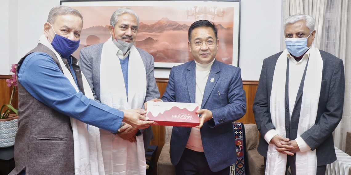 Sahakar Bharati meets Sikkim CM; Seeks support for co-ops