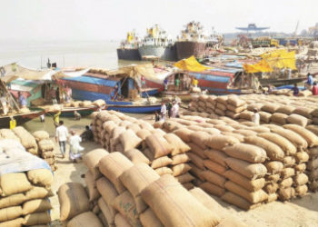 Odisha: Jagatsinghpur PACS forces farmers to sell produce outside