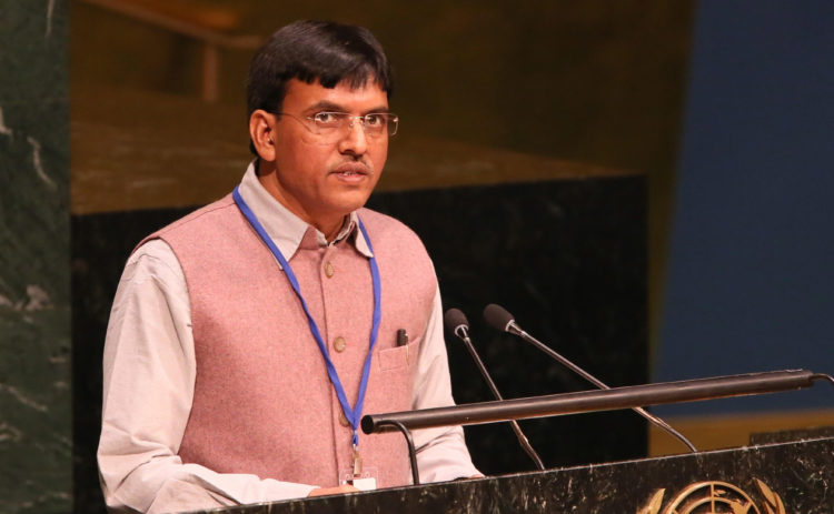 Govt asks companies not to hike rates of non-urea fertilizers