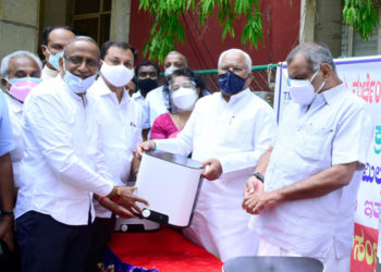 Tumkur Merchants Credit Co-op donates oxygen concentrators