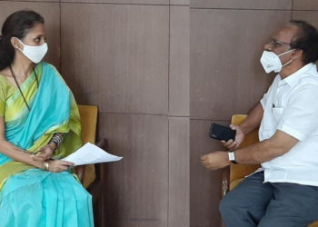 Pune DCCB: Thorat takes up farmers’ issues with Sule