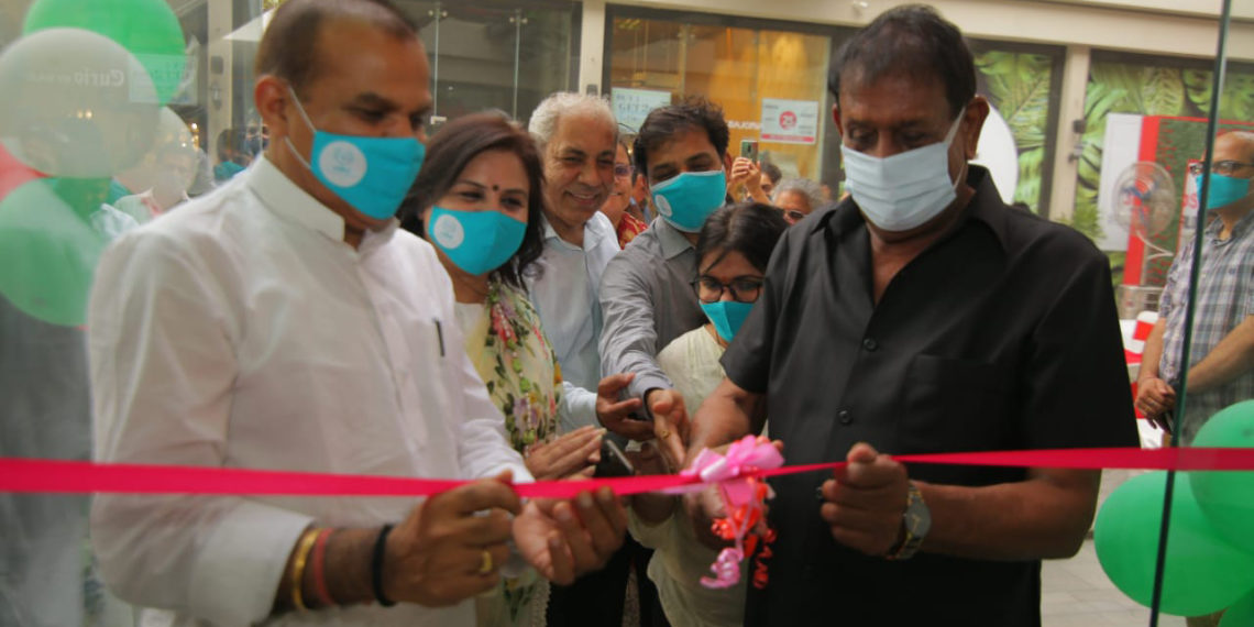 Bijender opens Nafed Bazaar; Chandra Pal accompanies