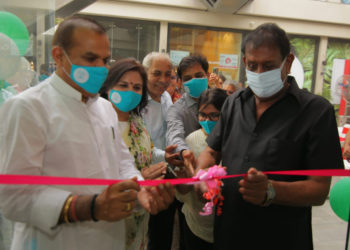 Bijender opens Nafed Bazaar; Chandra Pal accompanies