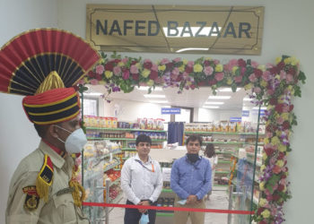 Nafed inaugurates its Bazar at Delhi Police headquarters